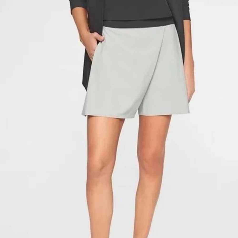 Athleta skirt skort womens planner UPF 50+ travel casual shorts light grey